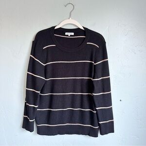 Crescent Women’s Black Cream Striped Knit Crew Neck Sweater Size Large‎ EUC